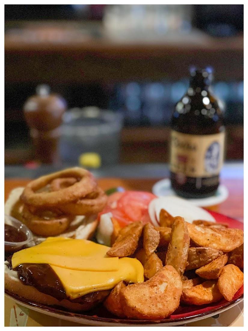 Art's Bar & Grill